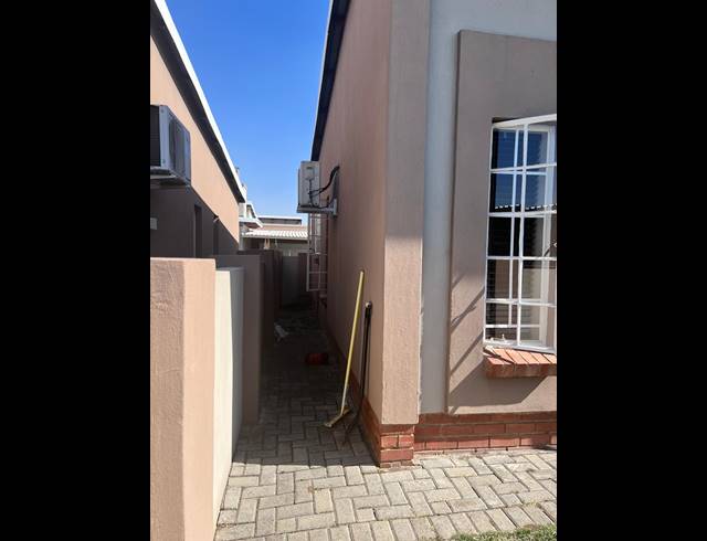 3 BEDROOM HOUSE FOR SALE IN WATERVAL EAST